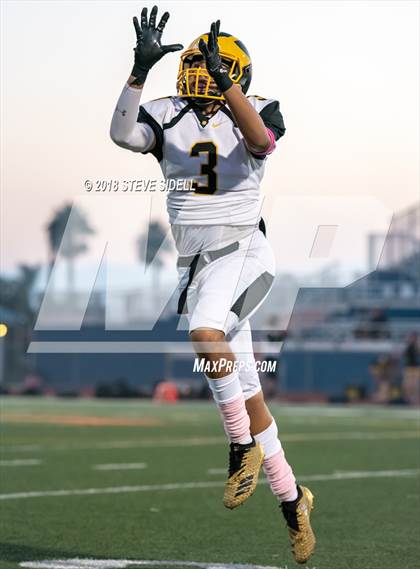 Thumbnail 3 in Mission Bay @ Clairemont photogallery.