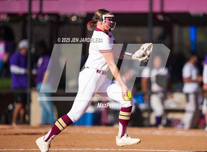 Thumbnail 2 in Windsor vs. Holy Family (CHSAA 4A Championship) photogallery.