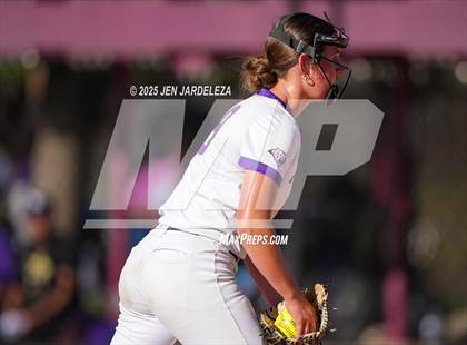 Thumbnail 2 in Windsor vs. Holy Family (CHSAA 4A Championship) photogallery.