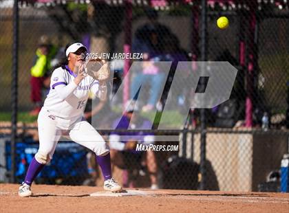 Thumbnail 3 in Windsor vs. Holy Family (CHSAA 4A Championship) photogallery.