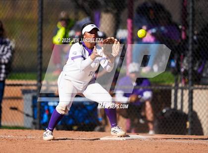 Thumbnail 3 in Windsor vs. Holy Family (CHSAA 4A Championship) photogallery.