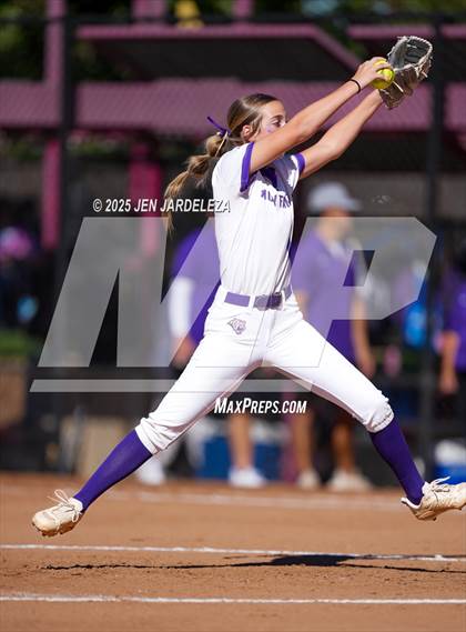 Thumbnail 2 in Windsor vs. Holy Family (CHSAA 4A Championship) photogallery.