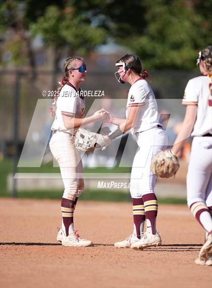 Thumbnail 2 in Windsor vs. Holy Family (CHSAA 4A Championship) photogallery.