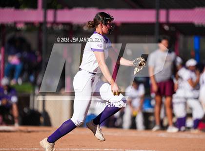 Thumbnail 3 in Windsor vs. Holy Family (CHSAA 4A Championship) photogallery.