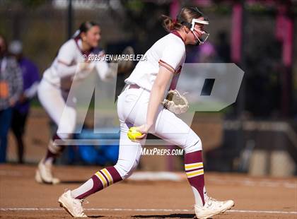 Thumbnail 2 in Windsor vs. Holy Family (CHSAA 4A Championship) photogallery.