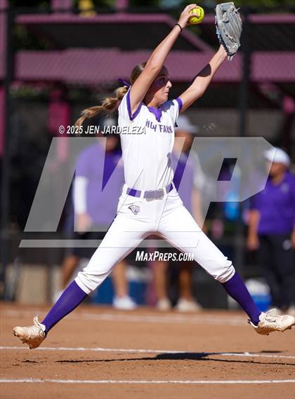 Thumbnail 3 in Windsor vs. Holy Family (CHSAA 4A Championship) photogallery.