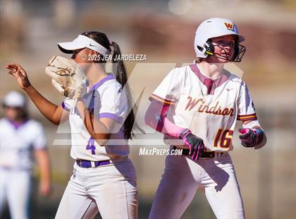 Thumbnail 1 in Windsor vs. Holy Family (CHSAA 4A Championship) photogallery.