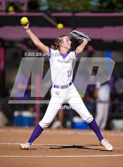 Thumbnail 3 in Windsor vs. Holy Family (CHSAA 4A Championship) photogallery.