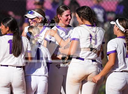 Thumbnail 1 in Windsor vs. Holy Family (CHSAA 4A Championship) photogallery.