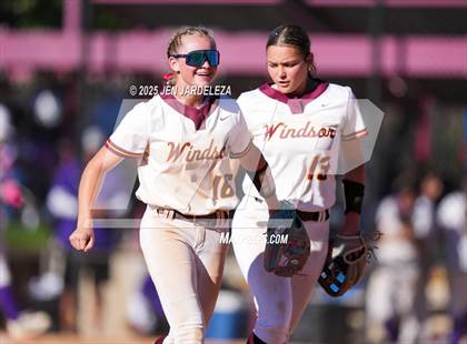 Thumbnail 3 in Windsor vs. Holy Family (CHSAA 4A Championship) photogallery.