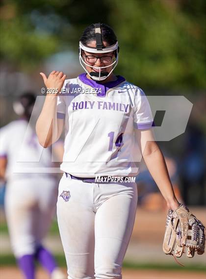 Thumbnail 3 in Windsor vs. Holy Family (CHSAA 4A Championship) photogallery.