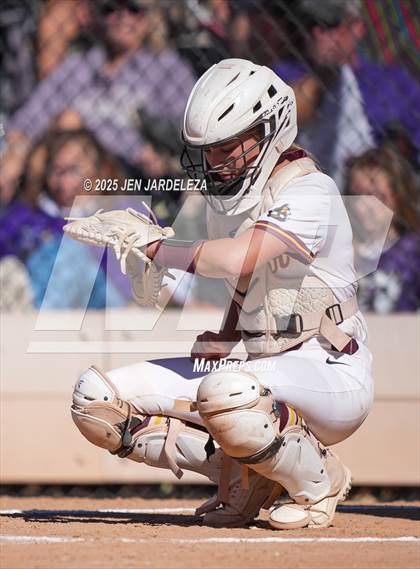 Thumbnail 2 in Windsor vs. Holy Family (CHSAA 4A Championship) photogallery.