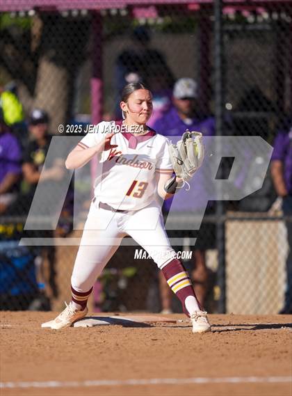 Thumbnail 3 in Windsor vs. Holy Family (CHSAA 4A Championship) photogallery.