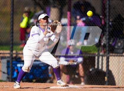 Thumbnail 2 in Windsor vs. Holy Family (CHSAA 4A Championship) photogallery.