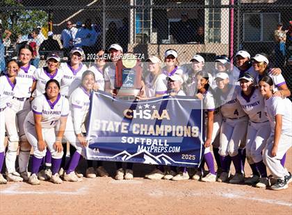 Thumbnail 3 in Windsor vs. Holy Family (CHSAA 4A Championship) photogallery.