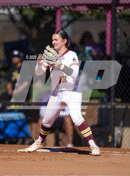 Thumbnail 1 in Windsor vs. Holy Family (CHSAA 4A Championship) photogallery.