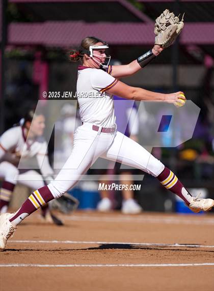 Thumbnail 3 in Windsor vs. Holy Family (CHSAA 4A Championship) photogallery.