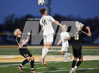 Thumbnail 3 in North Tonawanda vs Williamsville North Semi-Final Sectionals photogallery.