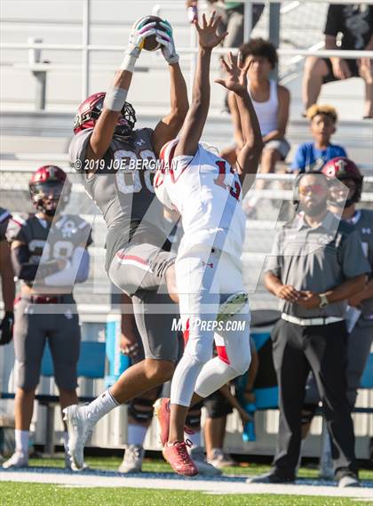 Thumbnail 1 in JSerra Catholic vs. Milton (Trinity League vs. USA Showcase) photogallery.
