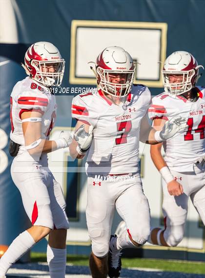 Thumbnail 1 in JSerra Catholic vs. Milton (Trinity League vs. USA Showcase) photogallery.