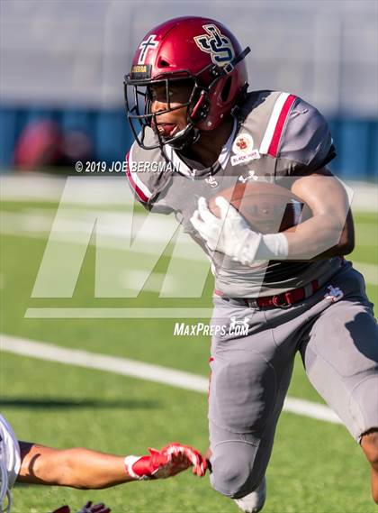 Thumbnail 3 in JSerra Catholic vs. Milton (Trinity League vs. USA Showcase) photogallery.