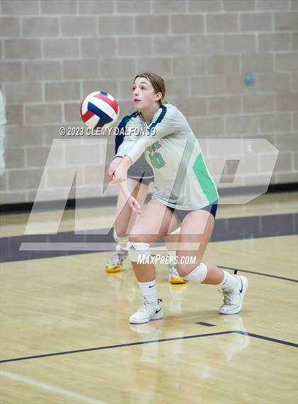Thumbnail 2 in ThunderRidge vs Dakota Ridge (Dakota Ridge Varsity Tournament) photogallery.