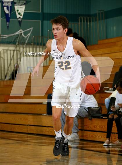 Thumbnail 3 in Oak Ridge vs College Park (Adidas Challenge) photogallery.