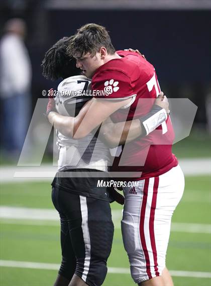 Thumbnail 2 in Glen Rose vs. Pleasant Grove (UIL 4A D2 Area Playoff) photogallery.