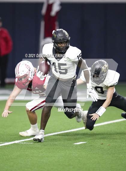 Thumbnail 1 in Glen Rose vs. Pleasant Grove (UIL 4A D2 Area Playoff) photogallery.