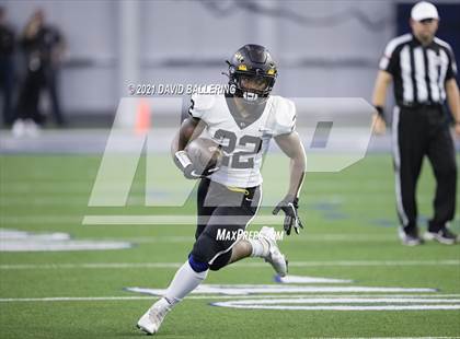Thumbnail 1 in Glen Rose vs. Pleasant Grove (UIL 4A D2 Area Playoff) photogallery.