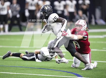 Thumbnail 1 in Glen Rose vs. Pleasant Grove (UIL 4A D2 Area Playoff) photogallery.