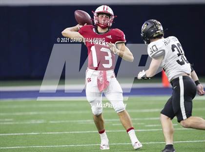 Thumbnail 3 in Glen Rose vs. Pleasant Grove (UIL 4A D2 Area Playoff) photogallery.