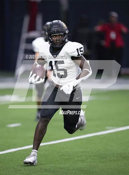 Thumbnail 2 in Glen Rose vs. Pleasant Grove (UIL 4A D2 Area Playoff) photogallery.
