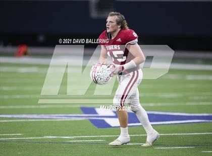 Thumbnail 3 in Glen Rose vs. Pleasant Grove (UIL 4A D2 Area Playoff) photogallery.