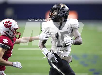 Thumbnail 1 in Glen Rose vs. Pleasant Grove (UIL 4A D2 Area Playoff) photogallery.