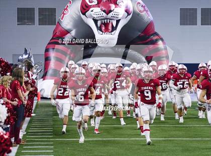 Thumbnail 1 in Glen Rose vs. Pleasant Grove (UIL 4A D2 Area Playoff) photogallery.