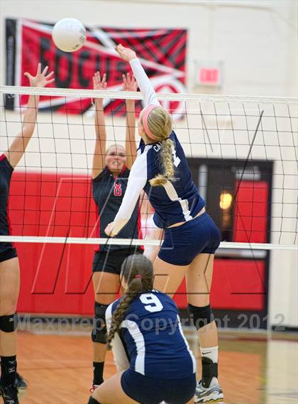 Thumbnail 2 in Calvary Christian @ Northeast photogallery.