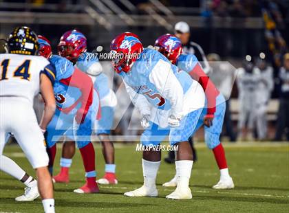 Thumbnail 3 in Stephenville vs. Hirschi (UIL 4A Division 1 Regional Final) photogallery.