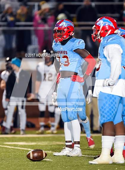 Thumbnail 2 in Stephenville vs. Hirschi (UIL 4A Division 1 Regional Final) photogallery.