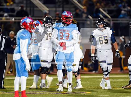Thumbnail 1 in Stephenville vs. Hirschi (UIL 4A Division 1 Regional Final) photogallery.