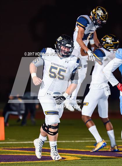 Thumbnail 3 in Stephenville vs. Hirschi (UIL 4A Division 1 Regional Final) photogallery.