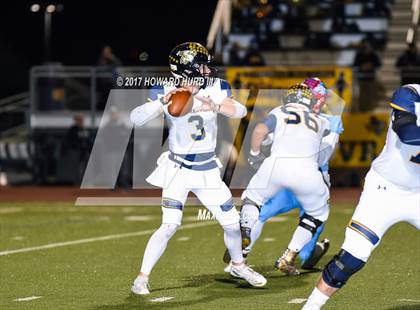 Thumbnail 2 in Stephenville vs. Hirschi (UIL 4A Division 1 Regional Final) photogallery.