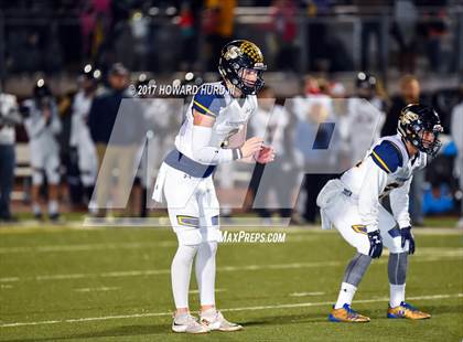 Thumbnail 2 in Stephenville vs. Hirschi (UIL 4A Division 1 Regional Final) photogallery.