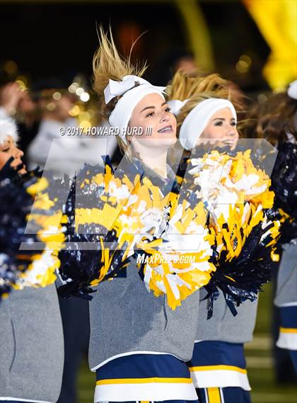 Thumbnail 3 in Stephenville vs. Hirschi (UIL 4A Division 1 Regional Final) photogallery.