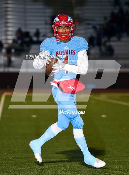 Thumbnail 3 in Stephenville vs. Hirschi (UIL 4A Division 1 Regional Final) photogallery.