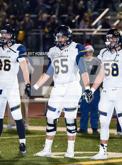 Thumbnail 2 in Stephenville vs. Hirschi (UIL 4A Division 1 Regional Final) photogallery.