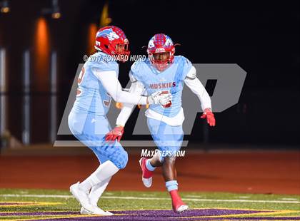 Thumbnail 1 in Stephenville vs. Hirschi (UIL 4A Division 1 Regional Final) photogallery.