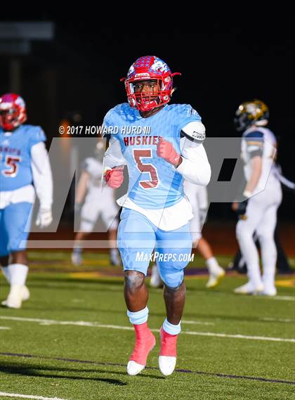 Thumbnail 2 in Stephenville vs. Hirschi (UIL 4A Division 1 Regional Final) photogallery.