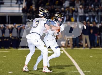 Thumbnail 2 in Stephenville vs. Hirschi (UIL 4A Division 1 Regional Final) photogallery.