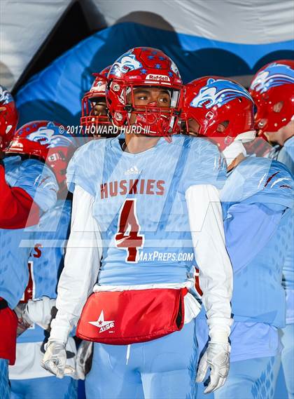 Thumbnail 2 in Stephenville vs. Hirschi (UIL 4A Division 1 Regional Final) photogallery.